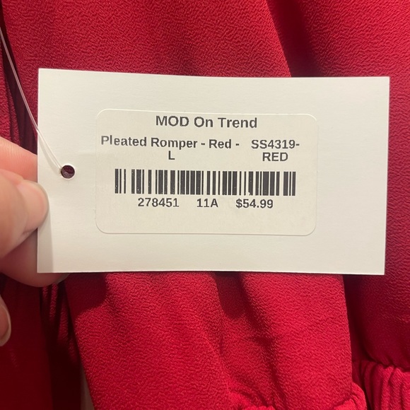 Mod On Trend Romper - Picture 4 of 4